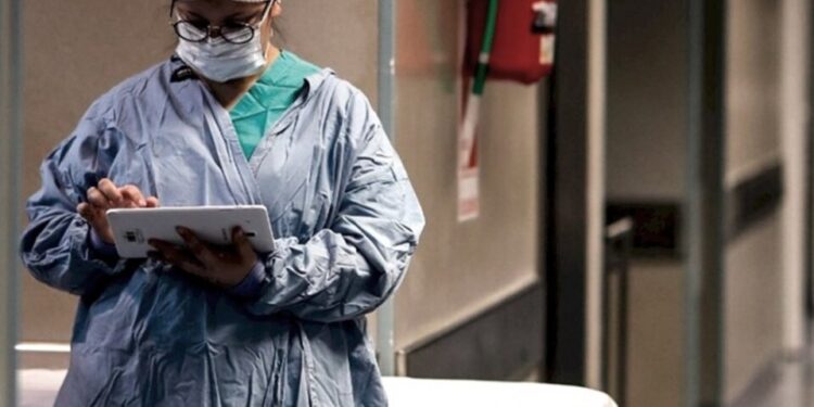 Región de Los Lagos informó recintos para posibles casos de viruela del mono: entre ellos hospital de Osorno
