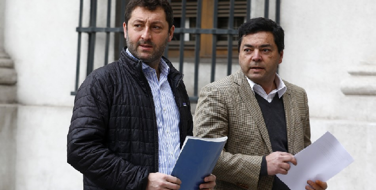 Diputados UDI anuncian proyecto para aplicar test de drogas a Presidente y ministros