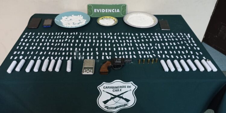 Seis personas son detenidas tras decomiso de droga y armas de fuego en Osorno