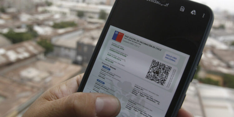 Provincia de Osorno: Más de 50 mil pases de movilidad se bloquearon por no contar con tercera y cuarta dosis 