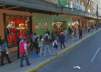 Roban 50 relojes desde tienda comercial en Osorno: avalúo alcanza los 11 millones 