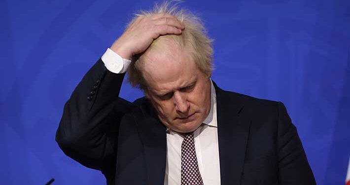 Primer Ministro británico enfrenta votación de no confianza: Si la pierde, podría ser destituido