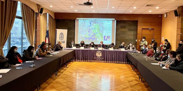 Conforman mesa de trabajo en Osorno para analizar construcción de viviendas en predio Baquedano