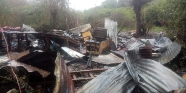 Osorno: Joven mujer y su hijo quedan damnificados tras incendio en campamento