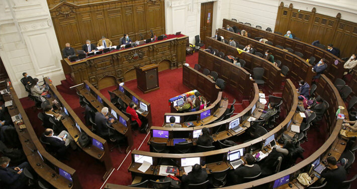 Convención Constitucional concluye última votación y se disolverá tras casi 12 meses de trabajo