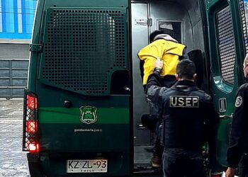 Hombre es detenido por agredir a su padrastro de 72 años en Calbuco