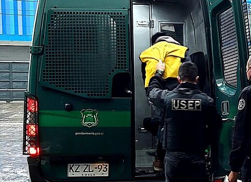 Hombre es detenido por agredir a su padrastro de 72 años en Calbuco