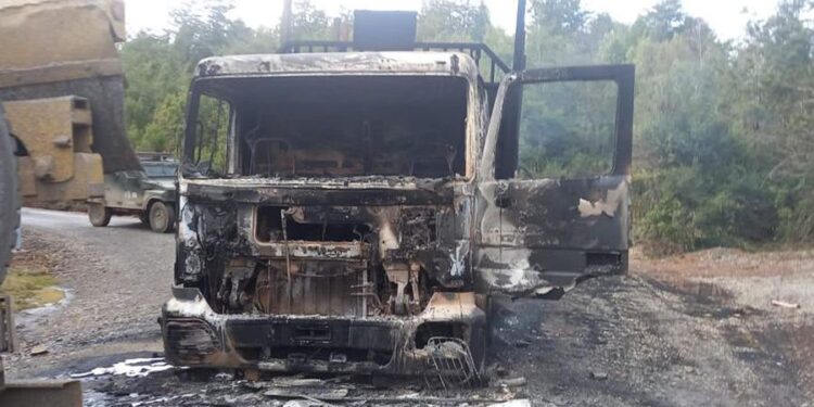 Cerca de 30 encapuchados atacan fundo en Lumaco: 12 máquinas fueron destruidas