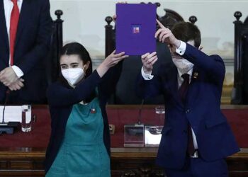 Criteria: Rechazo sube al 49% y la Convención cierra un año con un 57% de desaprobación