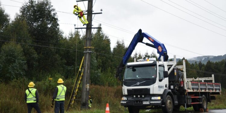 Provincia de Osorno recuperó totalidad de suministro eléctrico tras sistema frontal