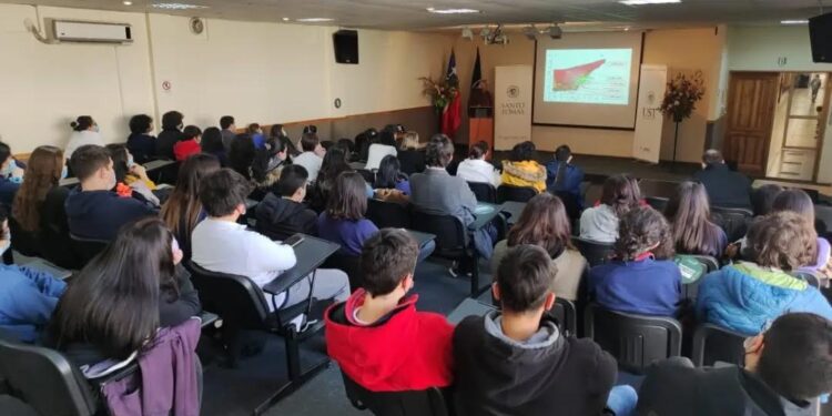 Osorno: inauguran XI feria de la ciencia y tecnología con charla magistral