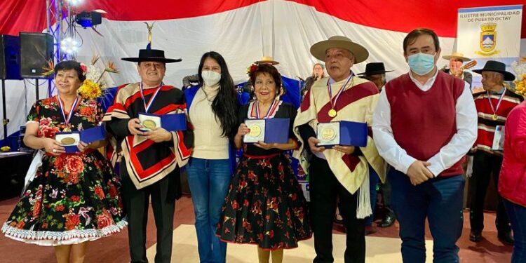 Provincial de cueca del adulto mayor en Puerto Octay reunió a ocho parejas