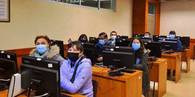 Inician clases de “academia vecinal” para dirigentes sociales en Osorno