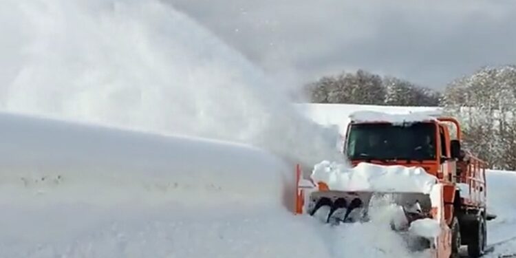 Extienden cierre de paso Samoré por nieve en la ruta: evaluarán este miércoles