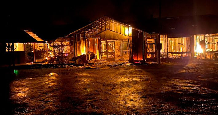 Gobierno anuncia querella tras incendios en escuela, iglesia y chichera en La Araucanía
