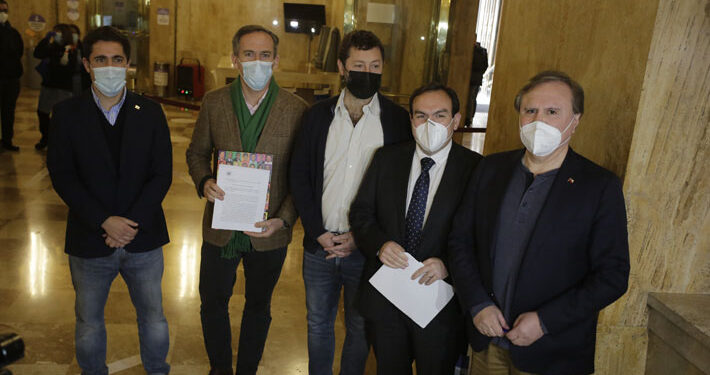 UDI emplaza a Contraloría por intervencionismo antes del 4 de septiembre