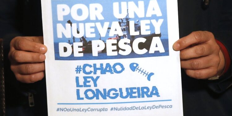 Diputados definieron plazo de dos años para anular Ley de Pesca y dictar una nueva