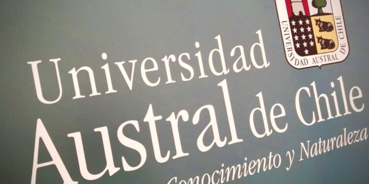 Docentes de la UACh deponen huelga tras lograr acuerdo con rectoría 