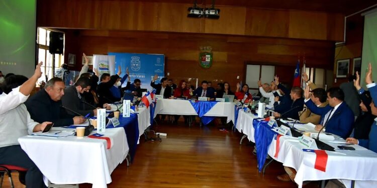 Consejo Regional aprueba investigar responsabilidades en obras de liceo Carmela Carvajal  