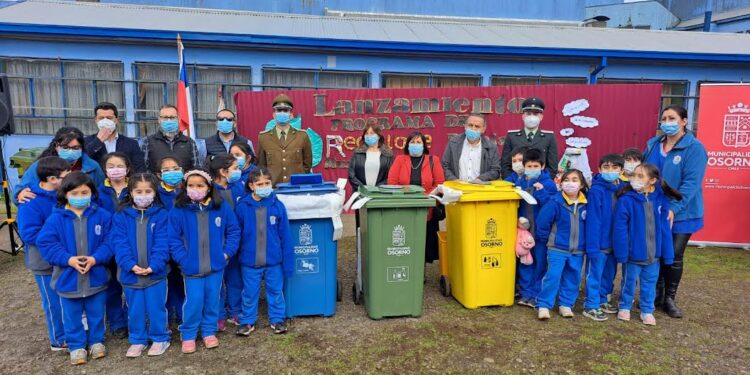 Dan el vamos a programa de reciclaje escolar municipal en Osorno