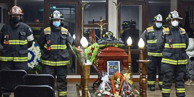 Bomberos de Osorno dieron último adiós a joven voluntario fallecido