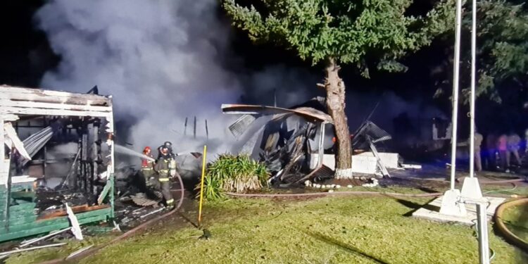 Completamente destruido quedó retén de Carabineros en Los Muermos