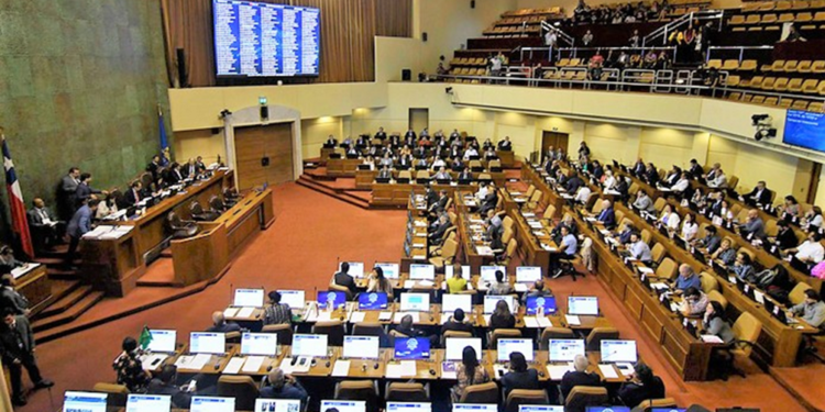 Parlamentario de Los Lagos incluido en correo con amenazas emitió declaración