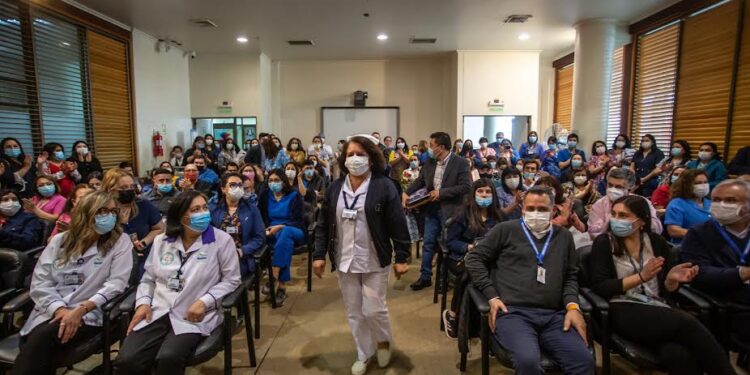 Hospital de Osorno reconoció a funcionarios con 30 años de Servicio Público&nbsp;