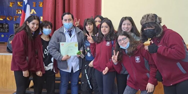 Conmemoran Día del Profesor con comunidad educativa en Osorno