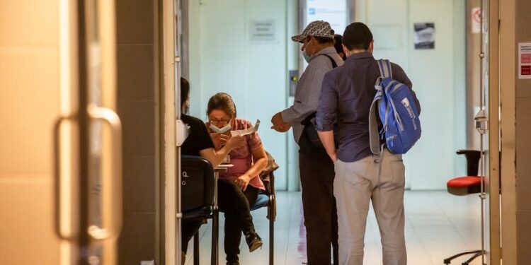 Hospital de Osorno extiende períodos de visitas a familiares hospitalizados