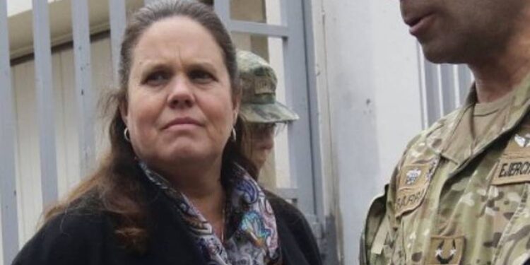 Gobierno anuncia querella por ataque a cuartel militar