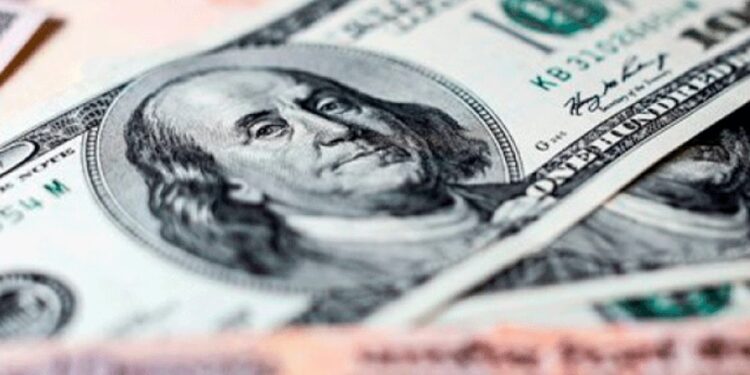 Dólar en Chile: divisa abre sin grandes variaciones y se mantiene bajo los $940