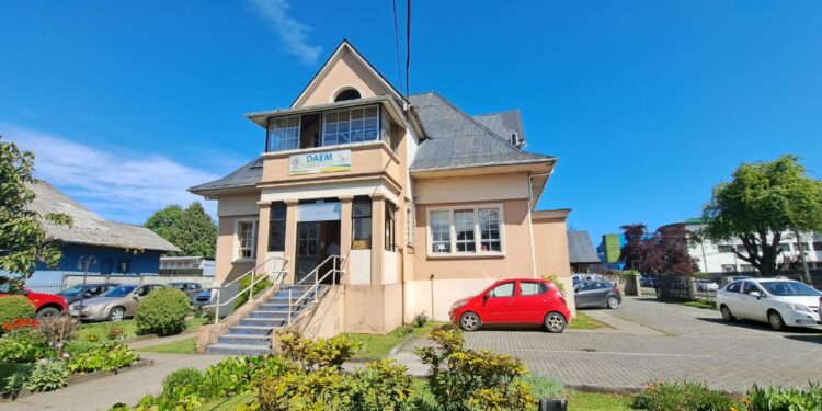 18-O: Liceos municipales de Osorno suspenden clases este martes por posibles manifestaciones