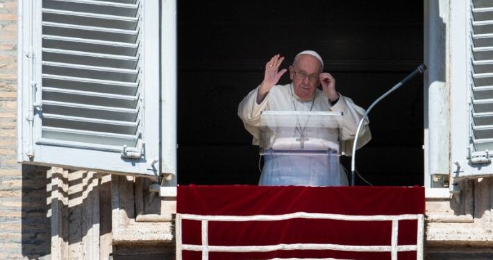 Papa Francisco suplica a Putin que cese «espiral de violencia»