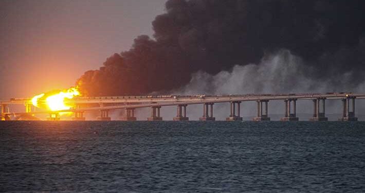 Rusia detiene a ocho sospechosos por explosión en el puente de Crimea
