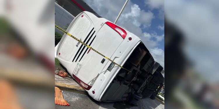 Punta Cana: 15 chilenos se vieron afectados por accidente de bus turístico