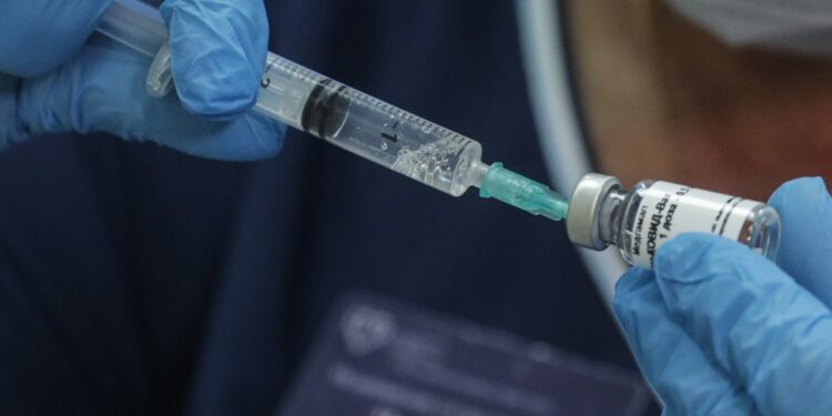 Estado ha destinado más de 667 mil millones de pesos a vacunas contra el Covid-19