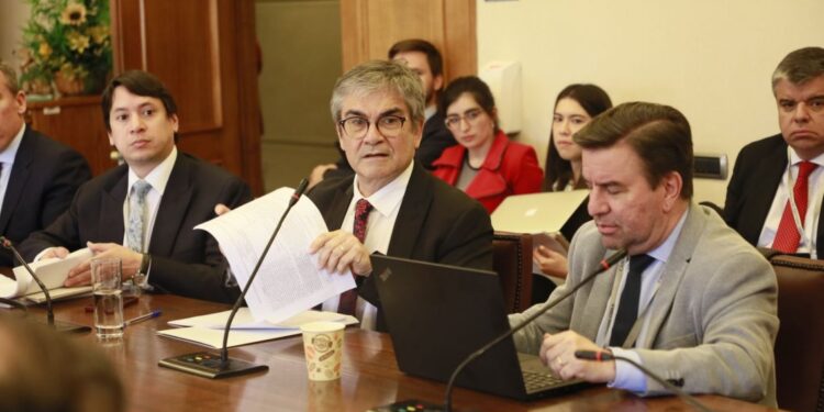 Gobierno presentó indicaciones que reformulan «significativamente» el Royalty minero