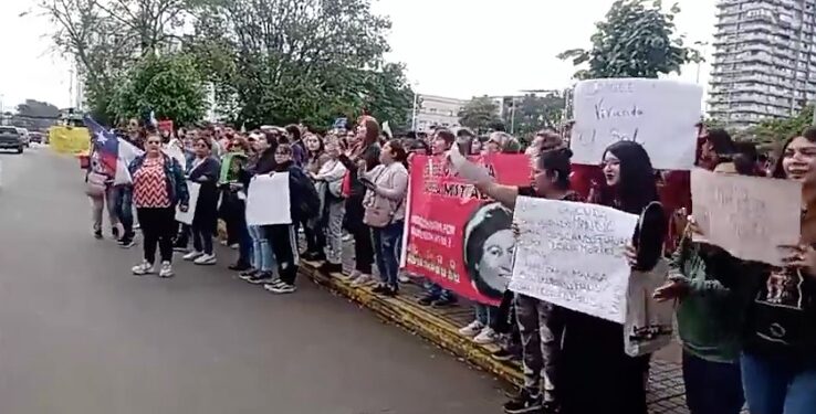 Comités de allegados de Osorno se manifestaron por demoras en proyectos