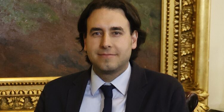 Mirosevic: Vamos a desempolvar 30 proyectos de urgencias sociales en la Cámara Baja