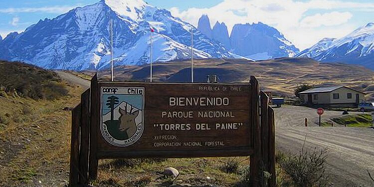 Guardaparques mantienen paralización en Torres del Paine