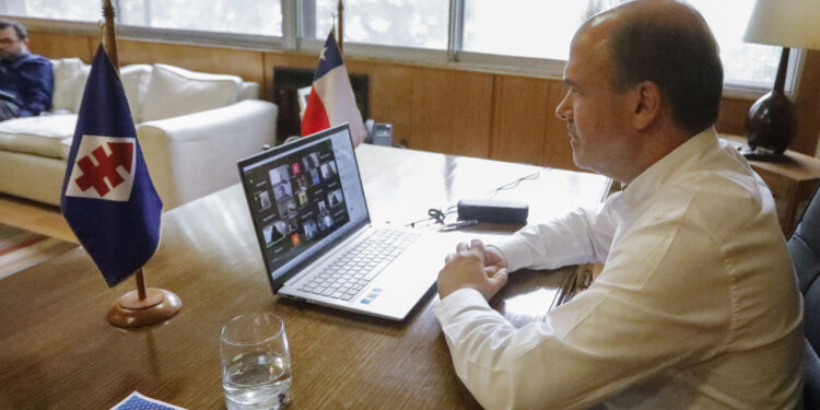 Más de 60 militantes DC se retiraron de la primera Junta Nacional bajo la presidencia de Undurraga