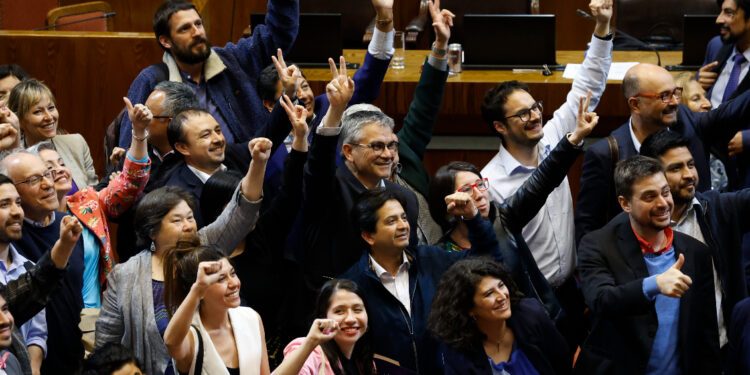 Tras casi 22 horas, Cámara Baja aprobó el proyecto de ley de Presupuesto 2023
