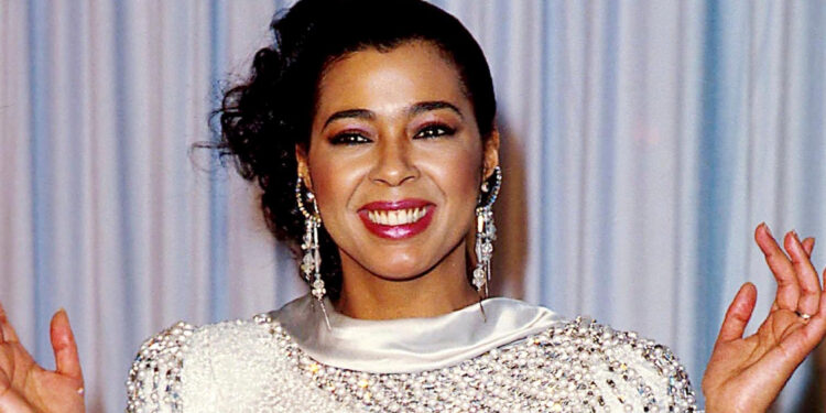 Muere Irene Cara, la cantante detrás de éxitos de «Flashdance» y «Fame»