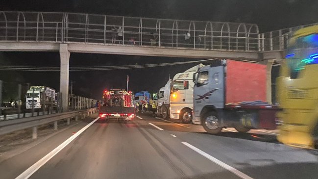 Camioneros vuelven a paro: Ocupan rutas en varias zonas del país
