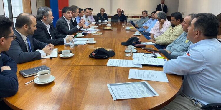 El paro camionero sigue: Reunión con el Gobierno terminó sin acuerdo