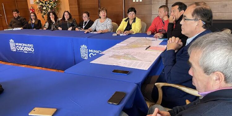 Dirigentes de Ovejería exijen que asociación de fútbol entregue terrenos cercanos a parque Hott