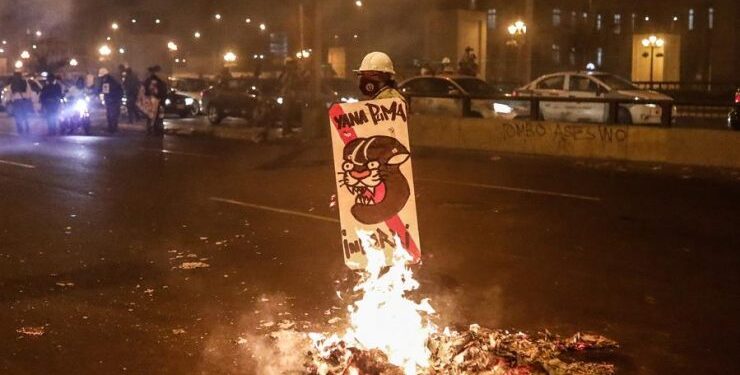 Crisis en Perú: Se eleva a 26 la cifra de muertos durante manifestaciones