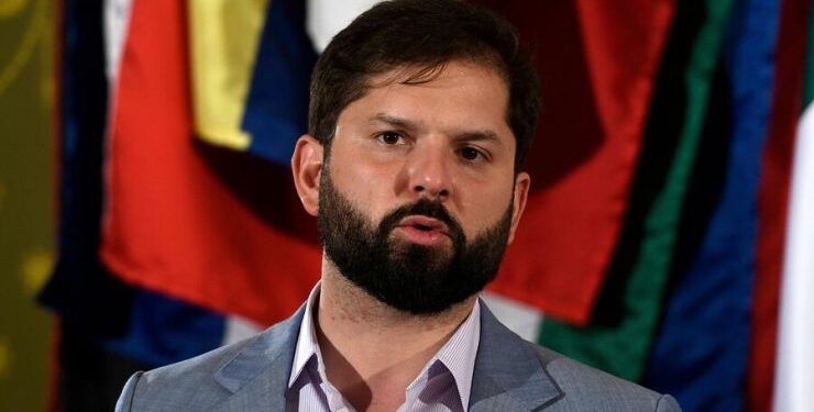 Pulso Ciudadano: Desaprobación al presidente Boric subió a 63%