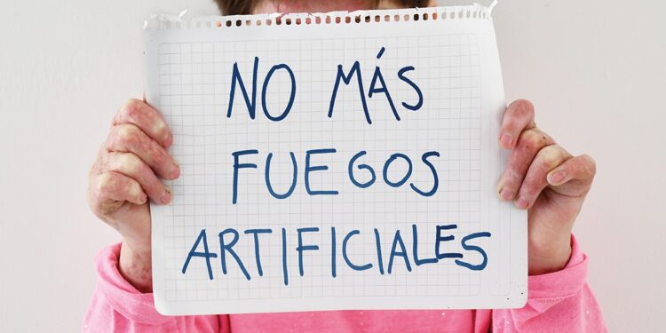 Coaniquem lanza campaña nacional de prevención «no más fuegos artificiales»